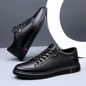 Nouvelles chaussures pour hommes en cuir véritable, chaussures décontractées printemps automne, chaussures plates noires cool, chaussures de skate, baskets à enfiler tendance pour jeunes - Product Image 4