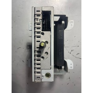 Pièces détachées auto compatibles avec autoradio Hyundai Kia 96100-4H7003Y. Pièces auto coréennes d'occasion. - Product Image 2
