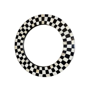 Espejo de Pared Decorativo de Lujo Moderno con Incrustaciones de Nácar y Hueso en Blanco y Negro, Hecho en India - Product Image 5