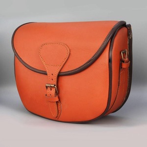 Bolsa de Cartuchos de Cuero Vacuno Genuino Hecha a Mano, Porta Cartuchos Premium para Caza, Porta Municiones Vintage con Capacidad para 100 Cartuchos - Product Image 2