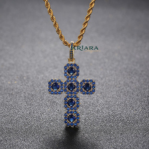 Pendentif Croix en Argent 925 Plaqué Or 18K avec Moissanite Ronde Taille Brillant, Style Hip-Hop Unisexe pour Fêtes et Usage Quotidien - Product Image 2