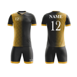 Ensemble de maillots de football noir et or de qualité supérieure, uniforme d'équipe de football personnalisé, kit sportif respirant avec sublimation et short - Product Image 4
