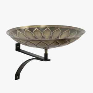 Bebedero para pájaros de cobre martillado con soporte de pared, bebedero metálico para pájaros con montaje en pared - Product Image 3