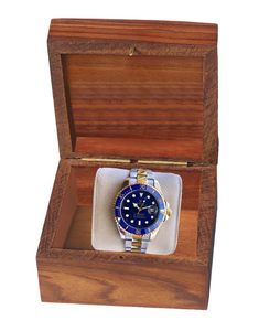Boîte à bijoux en bois faite à la main pour femmes, organiseur de bijoux en bois sculpté à la main avec incrustations en laiton, cadeau - Product Image 1