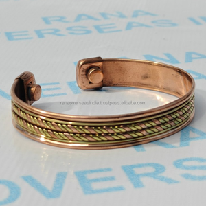 Brazalete de Cobre Moderno y Ecológico para Terapia Biomagnética, Brazalete de Cobre Puro Sólido con Imanes Individuales para una Recuperación Mejorada del Cuerpo en General - Product Image 1