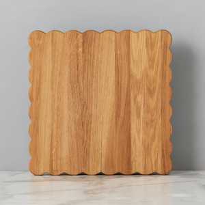 Tabla de servir de madera de acacia con borde festoneado decorativo para queso, pan, frutas, tabla de cortar y bandeja de servir para cocina - Product Image 5