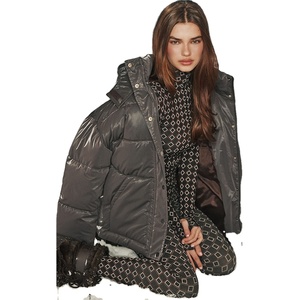 Chaqueta de invierno acolchada para mujer, talla grande, diseño de diseñador, hombros caídos, de alta calidad, informal, con cremallera. - Product Image 1