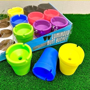 ที่เขี่ยบุหรี่ในรถยนต์แบบซิลิโคนเรืองแสงไร้ควัน ขายส่ง - Product Image 1
