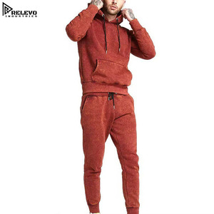 Conjunto Deportivo Personalizado para Hombre, Sudadera con Capucha y Pantalones de Poliéster Bordados para Invierno, Venta al Por Mayor de Ropa Deportiva - Product Image 1