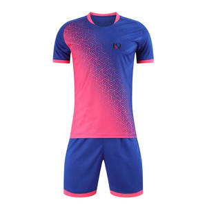 ชุดฟุตบอลสำหรับฝึกซ้อม วัสดุระบายอากาศได้ดี สวมใส่สบาย ออกแบบมาเพื่อการฝึกซ้อมประจำวันและการแข่งขัน - Product Image 1