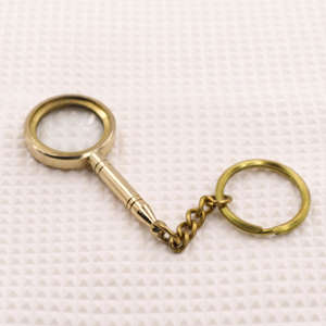 Porte-clés Loupe Vintage en Laiton Fait Main, Anneau Métallique Poli Doré, Accessoire Cadeau - Product Image 2