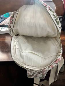 Mochilas acolchadas hechas a mano para viajes y estilo de vida, diseños personalizados OEM, exportaciones al por mayor a nivel mundial. - Product Image 2