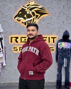 Sweat-shirt à capuche unisexe personnalisé avec fermeture éclair, style streetwear, lettres appliquées, en molleton, avec manches ornées de strass, pour usage quotidien, style haut de gamme, étiquette personnalisée - Product Image 3