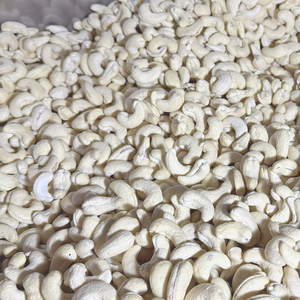Fournisseur de confiance au Vietnam : Différents types de noix de cajou WW320 de qualité supérieure, exportées vers l'Asie, l'UE et le Moyen-Orient - Product Image 1