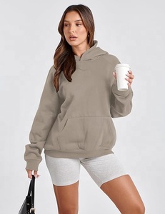 Sudadera con capucha de forro polar para mujer, informal, con logo personalizado, ecológica, transpirable, con bolsillo canguro, corte holgado, estampado de letras, talla grande, para otoño - Product Image 4