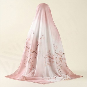 Pañuelo Hijab de Chifón Personalizado Brillante con Cadena y Pedrería, Suave y Liso para Mujer Musulmana - Product Image 6