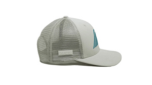 Gorra Trucker de Malla Cómoda con Logotipo Azul Bordado Ajustable, de 6 Paneles, para las Cuatro Estaciones, Accesorio Hecho en Fábrica en Vietnam - Product Image 3