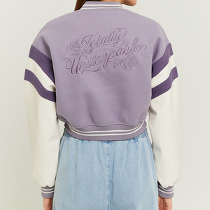 Blouson universitaire lilas et blanc pour femme, à manches longues, col montant, color-block, coupe courte, idéal pour le printemps - Product Image 3