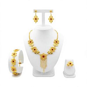 Elegante Collar de Hoja de Moda para Mujer MOLL JEWELLERS, Chapado en Oro sobre Latón, con Circonita Natural Certificada por Terceros, Cadena de Cuerda de 16 Pulgadas - Product Image 1