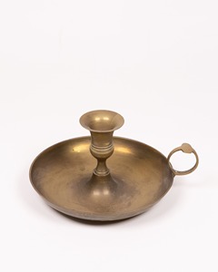 Porte-bougie en métal artisanal et écologique, design moderne et classique, accessoire fonctionnel et élégant - Product Image 6