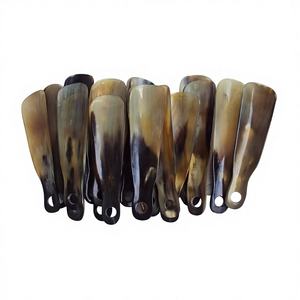 Calzador de Zapatos Moderno, Tallado a Mano, Impermeable, Hecho con Materiales Orgánicos, para Fiestas, Decoración del Hogar, Regalos Directos - Product Image 1