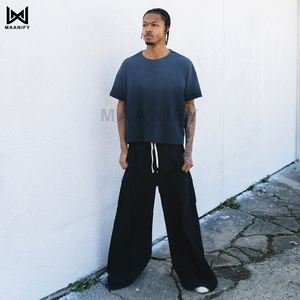 Camiseta Corta Vintage Azul Marino para Hombre, Corte Cuadrado, Estilo Urbano, Lavado Vintage, Algodón, Logotipo Personalizado, Marca MAANIFY - Product Image 3