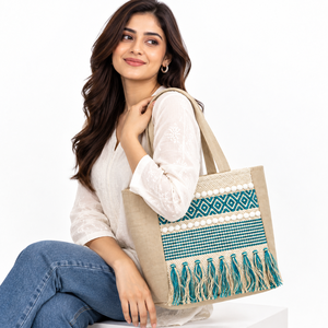 Sac fourre-tout en tissu de coton bohème avec design vintage de couleur unie, style voyage et plage, ouverture par le haut avec poignée - Product Image 2