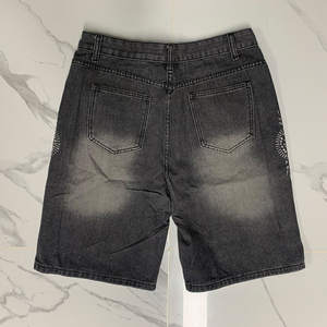 Shorts en jean noir délavé pour homme, style streetwear, avec strass brodés, ourlet effiloché, fournisseur OEM personnalisé - Product Image 3