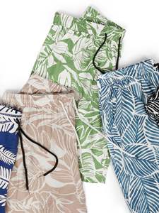 Pantalones cortos de hombre con estampado de palmeras, cintura elástica con cordón, estilo tropical, para verano, playa, vacaciones, coloridos, camisa blanca de verano para hombre - Product Image 3