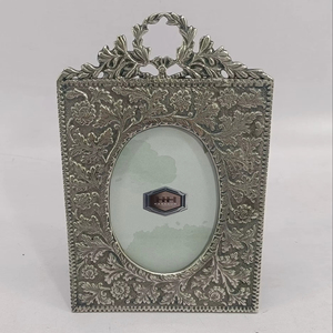 Brass <b>Antique</b> Pure Brass Material Casting Home Decor Wedding Use Photo <b>Frame</b> with Flowers Design - Product Image 1