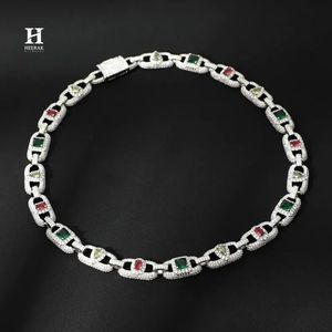 Collier de luxe à maillons mariniers multi-pierres précieuses, avec ancre pavée de diamants, émeraude, rubis et pierres rouges - Product Image 4