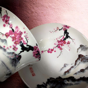 Service à thé en porcelaine imprimé par transfert à l'eau, style rétro floral Sakura, avec Gaiwan élégant à motif vue sur la montagne pour le thé Kung Fu Shin Tai Yuan - Product Image 6