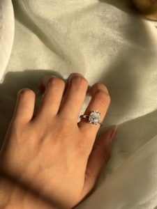 Anillo de Compromiso Clásico con Diamante de Corte Ovalado para Mujer, Certificado IGI, Color E, Piedra Cultivada en Laboratorio, Oro Blanco de 14K, Chapado en Oro de Lujo, Atemporal - Product Image 1