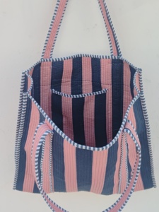 Sac fourre-tout matelassé en coton uni pour femme, grand format, imprimé bloc, avec fermeture éclair, idéal printemps-été - Product Image 4