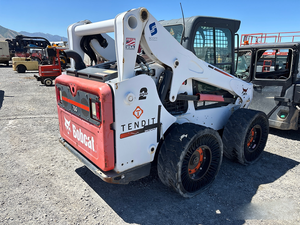 Cargadora compacta S750 2016 con cabina cerrada, máquina de construcción no operativa - Product Image 2