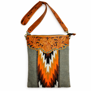 Bolso Bandolera de Cuero Genuino Hecho a Mano, Estilo Boho Vintage para Mujer, con Correa Ajustable de Lona con Patrón Geométrico - Product Image 1