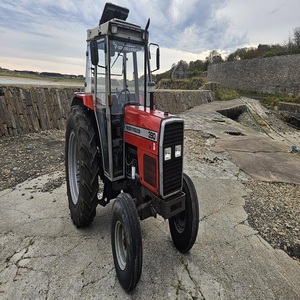 Tracteur Massey Ferguson 390 Premium 4x4 Diesel, design robuste pour les opérations sur le terrain, l'agriculture et le transport agricole - Product Image 5