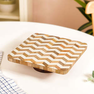 Handmade Resin Round Cake Stand with Chevron Pattern Eco-Friendly & Non-Stick for Dessert Display - Product Image 1