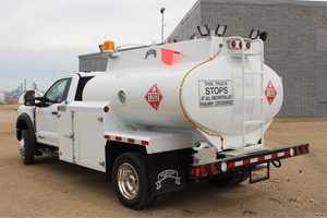 Camion-citerne à carburant de petite capacité 4x2, véhicule de transport de diesel, camion-citerne mobile pour la livraison de carburant pour la distribution aux stations-service - Product Image 6