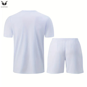 Conjunto Deportivo para Correr al Aire Libre de 2 Piezas en Color Blanco con Pantalones Cortos con Bolsillos, Camiseta de Compresión de Manga Corta y Pantalones Cortos para Hombre - Product Image 2