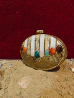 Pochette artisanale indienne en laiton et nacre avec pierre d'agate naturelle – Sac de soirée de luxe pour l'été, la mode, les mariages et les fêtes
