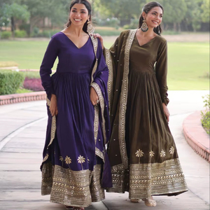 Robe en soie Vichitra avec broderies pour femmes - Product Image 1