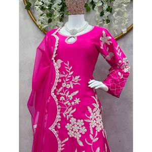 Party Wear Top-Bottom and Dupatta Set XL Tamaño con hilo y trabajo de secuencia para un aspecto elegante - Product Image 2