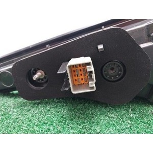 Luz Trasera Derecha Usada para Discovery5 3.0 TD6 HSE 2018, OEM HY3213404AF - Product Image 3