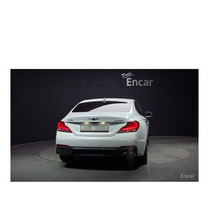 2018 Genesis G70 2.0T AWD with Automatic Gearbox Leather Seats Rear Camera 60,354 km Left Steering - Product Image 4