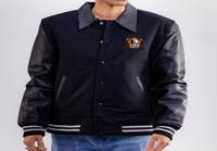 Jaket Varsity Biru Tua Klasik Dengan Lengan Putih Resleting Panjang Penuh Kerah Lipat Pakaian Wanita Musim Gugur
