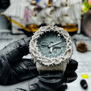 Montre de luxe de créateur au design Hip Hop Throne, entièrement sertie de diamants Moissanite, boîtier rond, montre de déclaration - Product Image 1