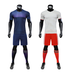 Uniformes de football sur mesure, imprimés par sublimation, 100% polyester, couleur et logo personnalisés, haute qualité, unisexe, adulte, dernière mode - Product Image 2