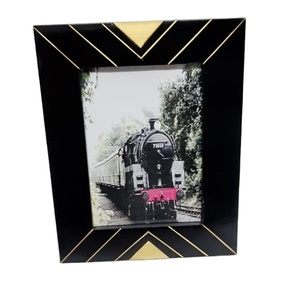 Cadre photo moderne en bois noir avec incrustation d'os, accent géométrique en laiton, cadre de table personnalisé pour la décoration intérieure - Product Image 1