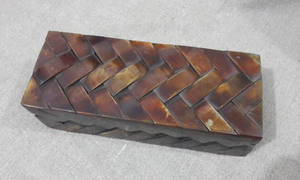 Caja organizadora de joyas de resina con incrustaciones, artesanía india personalizada, elegante, artística, personalizable, de madera, en oferta. - Product Image 2